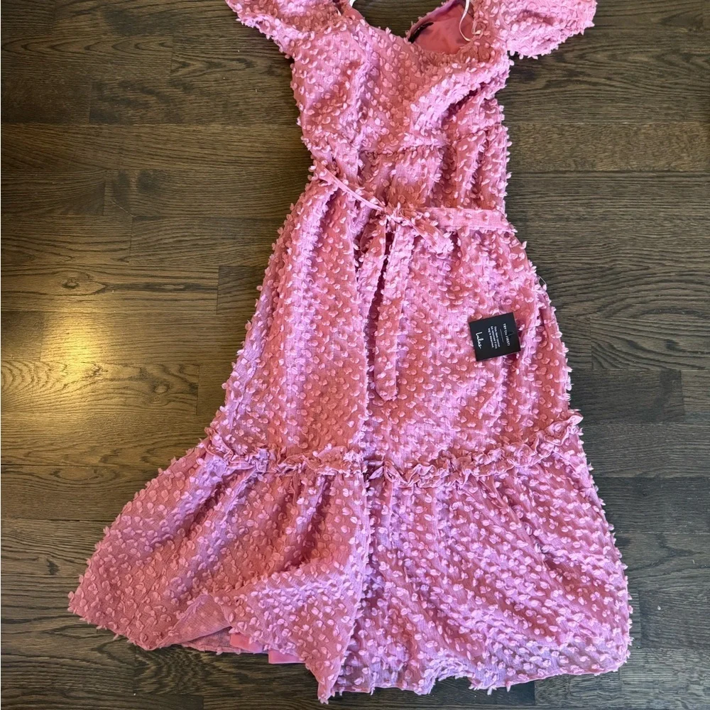 NWT Lulu’s Dramatically Chic Mauve Pink Clip Dot Puff Sleeve Midi Dress - Picture 6 of 6